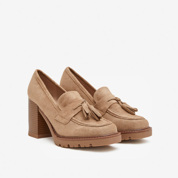 Mocasin Ante Beige con Tacón